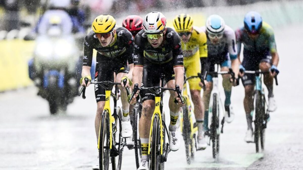 Pogačar dominoval do konca, daždivú etapu Tour vyhral Belgičan