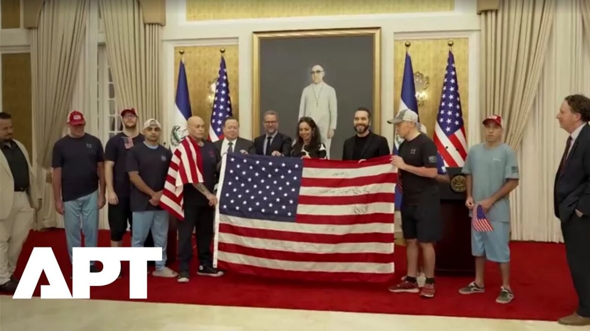 Prepustenie desiatich Američanov vo výmene väzňov medzi USA a Venezuelou za účasti Trumpa a Bukeleho.