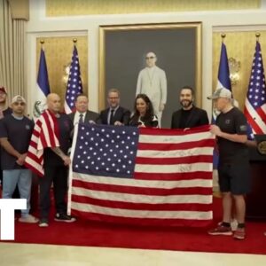 Prepustenie desiatich Američanov vo výmene väzňov medzi USA a Venezuelou za účas...