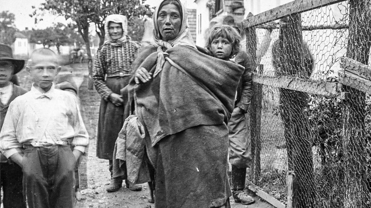 Československo 1921 očami Američanov. Prejazd novým štátom, bieda, blato i luxus