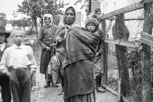 Československo 1921 očami Američanov. Prejazd novým štátom, bieda, blato i luxus