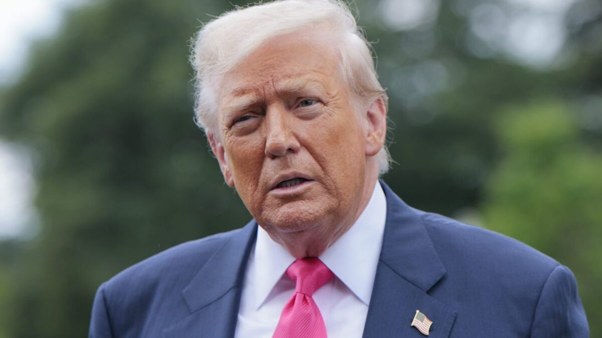 Trump hovorí, že vám možno bude chcieť dať šek na vrátenie cla: „Malý rabat pre ľudí s určitou úrovňou príjmu by mohol byť veľmi pekný.“