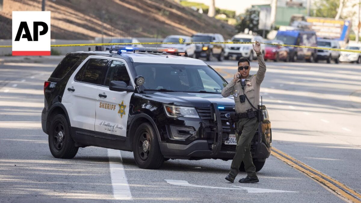 Zábery z Los Angeles po výbuchu v šerifovom zariadení, pri ktorom zomreli traja ľudia