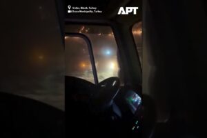 Rozsiahly lesný požiar už štvrtý deň zúri v severozápadnom Turecku.