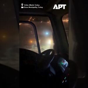 Rozsiahly lesný požiar už štvrtý deň zúri v severozápadnom Turecku.