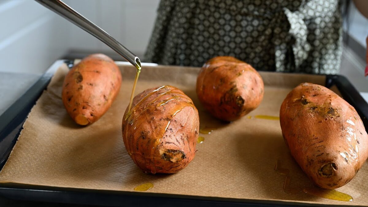 Nemôžem prestať pripravovať toto na raňajky! Rýchle a výživné sladké zemiaky