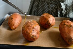 Nemôžem prestať pripravovať toto na raňajky! Rýchle a výživné sladké zemiaky