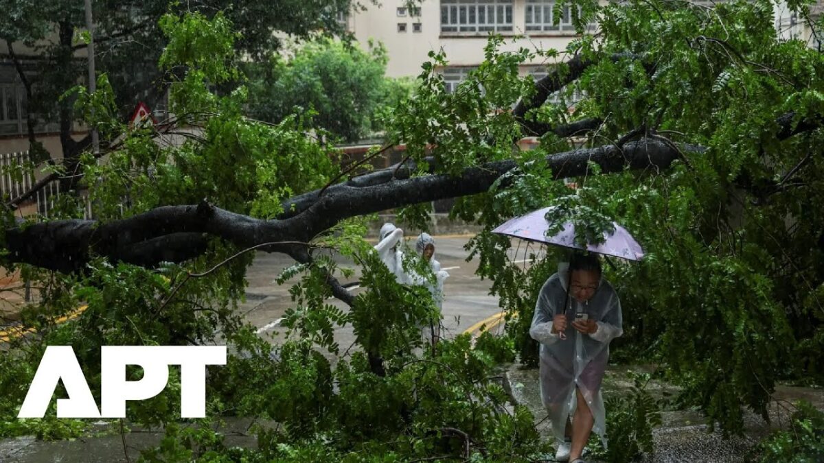 Tajfún Wipha zasiahol Filipíny: Hrozí záplavy a zosuvy pôdy, dvaja ľudia sú nezvestní. Tajfún Wipha zasiahol Filipíny: Hrozí záplavy a zosuvy pôdy, dvaja ľudia sú nezvestní.