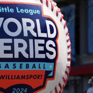 12-ročný hráč detskej bejzbalovej ligy suspendovaný za odhodenie/vyhodenie pálky...