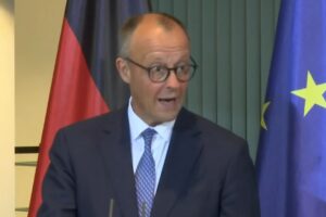 Merz varuje: Zelené predpisy EÚ pre automobily by mohli ochromiť európsky automo...