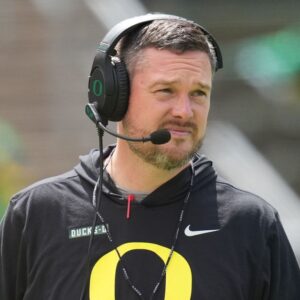 Univerzitný futbal: Prečo je pre Oregon a Dana Lanninga v poriadku byť outsidero...