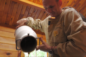 Medu bude tento rok výrazne menej.