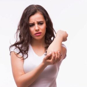 Tenisový lakeť zďaleka netrápi len tenistov, ale aj murárov či zubárov