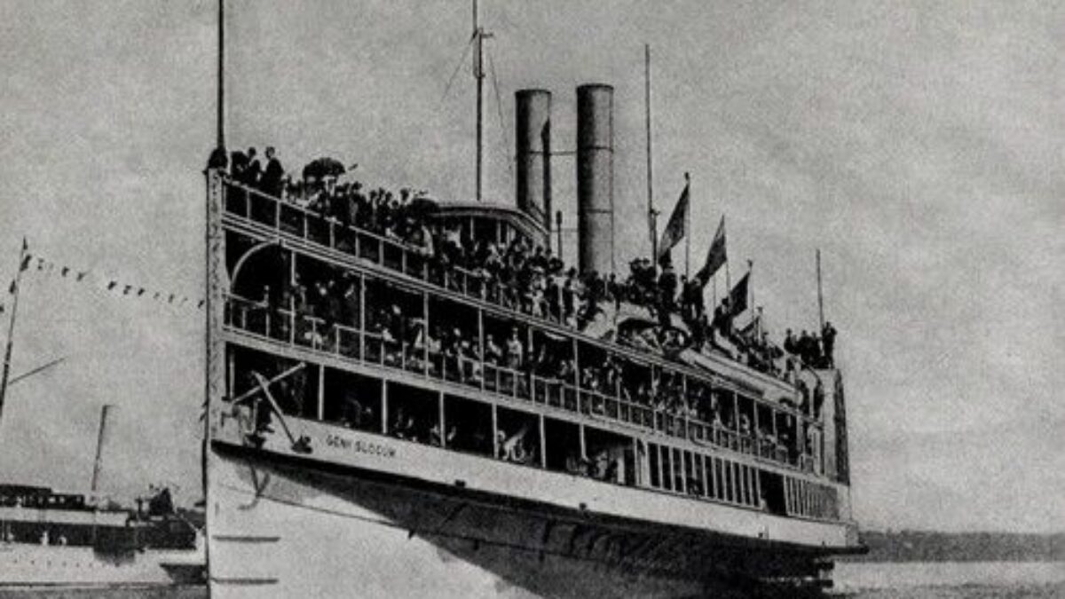 Šialené matky hádzali svoje deti cez palubu. Zabudnutá tragédia lode General Slocum