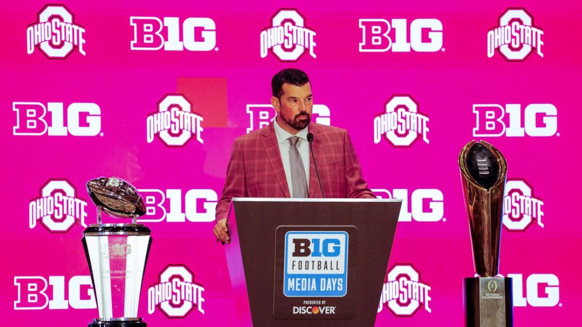 Futbalový tím Ohio State: Ryan Day očakáva „ostrú“ súťaž o post rozohrávača pred zápasom 1. týždňa proti Texasu.