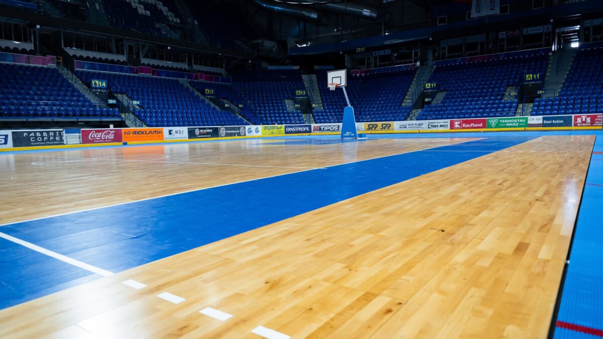 Mesto Košice: STEEL ARÉNA PATRÍ V LETE KOŠIČANOM,  POZRITE SI, AKO SI JU PO NOVOM ZAREZERVUJETE