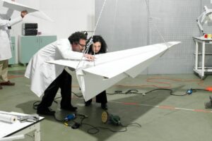 Budeme z ISS hádzať papierové lastovičky? Origami môže byť riešením vesmírneho p...