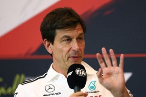 Správy F1: F1 zvažuje zvýšenie zálohových poplatkov za protesty a odvolania.