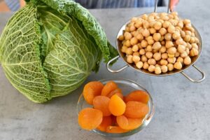 Kel, sušené marhule a cícer. Rýchly a vegánsky recept