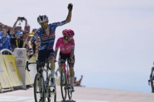Veľké divadlo na Mt. Ventoux: Vingegaard testuje Pogačarovu silu