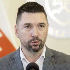 Poľnohospodári môžu požiadať o finančnú podporu na poistné.