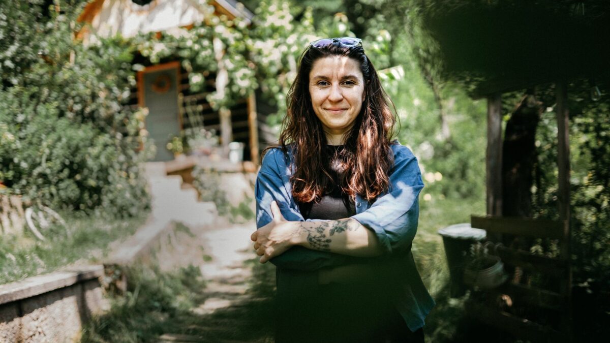 Raj na zemi. Opuštenú sušiareň byliniek premenila na nepoznanie, dnes sa nestačí diviť