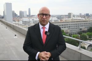 J. RÁŽ: OPRAVUJEME ŠALSKÝ ŽELEZNIČÁK