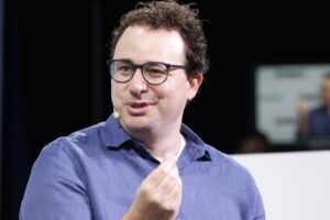 AI gigant Anthropic v hodnote 61,5 miliardy dolárov robí zásadný obrat v prijíma...