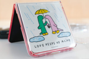 Véčkové telefóny ako Galaxy Z Flip7 sú perfektný dizajn, prečo ich nerobí Apple?