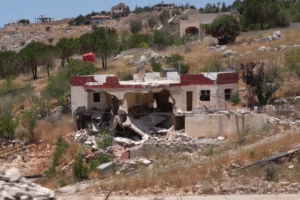 Boje medzi Izraelom a Hizballáhom na juhu Libanonu pokračujú.