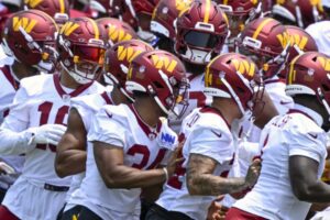 Trump sa vyhráža štadiónu Washington Commanders pre zmenu názvu.