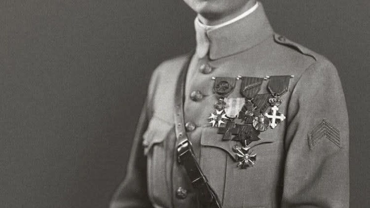 “Demokracia je organizovaná myšlienka, to je idea proti chaosu. Demokracia, to znamená myslieť skôr než jednáš, či tým nepoškodzuješ blížneho, rodinu, národ, spoločnosť.