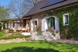 Rekonštrukcia, kde zvíťazil hlas srdca. Stodola po pradedovi a dom s exekúciou