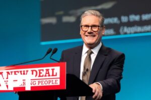 Starmer podporuje prelomový volebný zákon, ktorý by umožnil voliť 16 a 17-ročným...