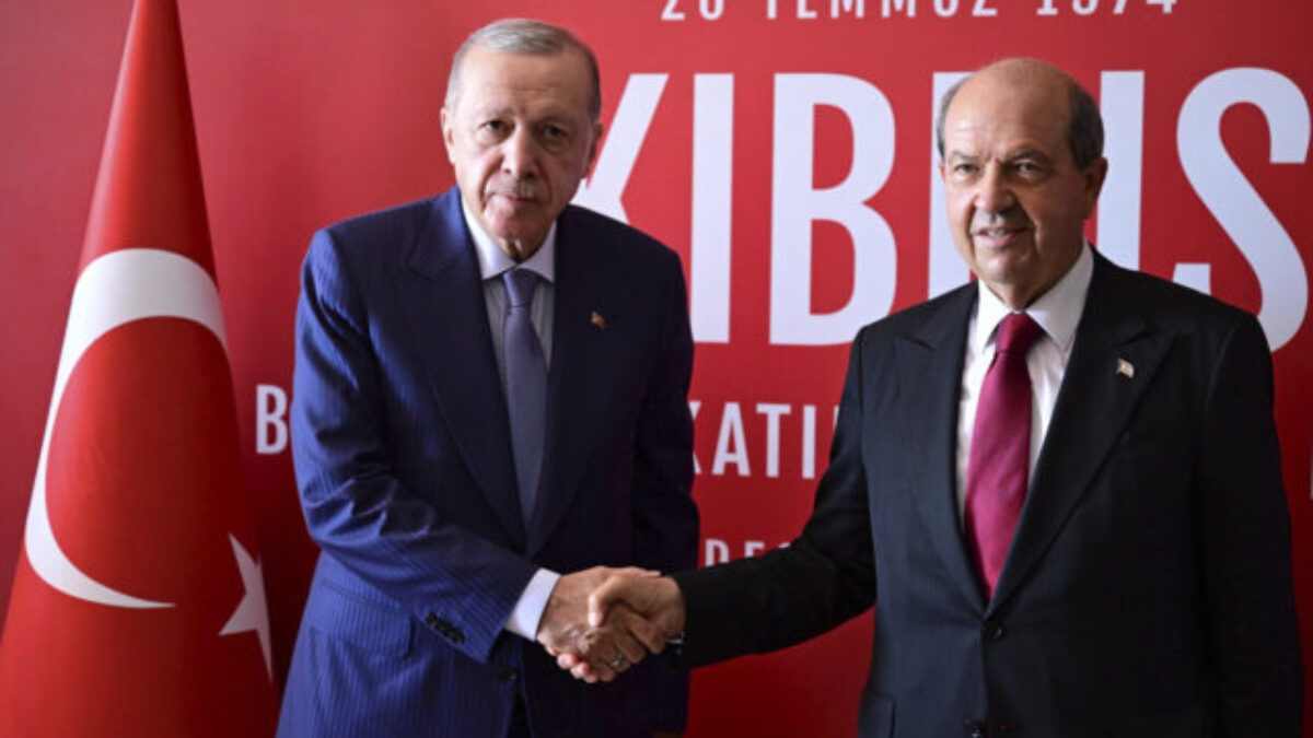 Erdogan trvá na dvojštátnom riešení Cypru, vyzýva na uznanie rozdelenia ostrova