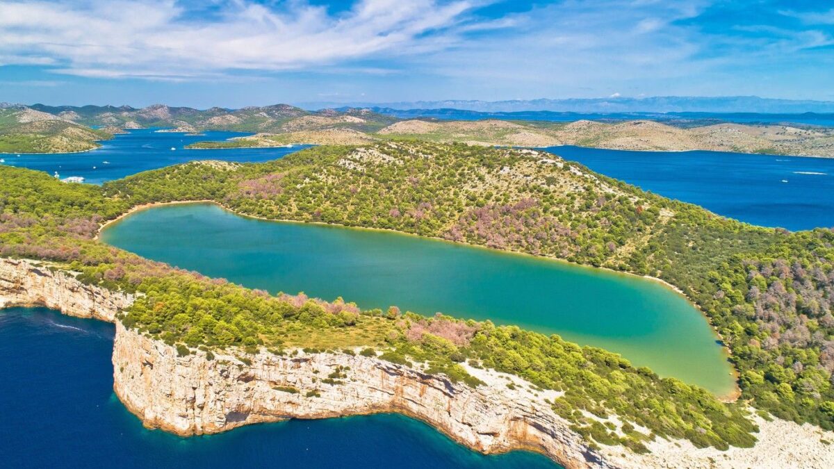 Chorvátsky Karibik: Dugi otok láka na biele pláže, tyrkysové more i slané jazero