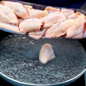 Brilantný trik, ktorý navždy zmení vaše varenie kuracích krídel!