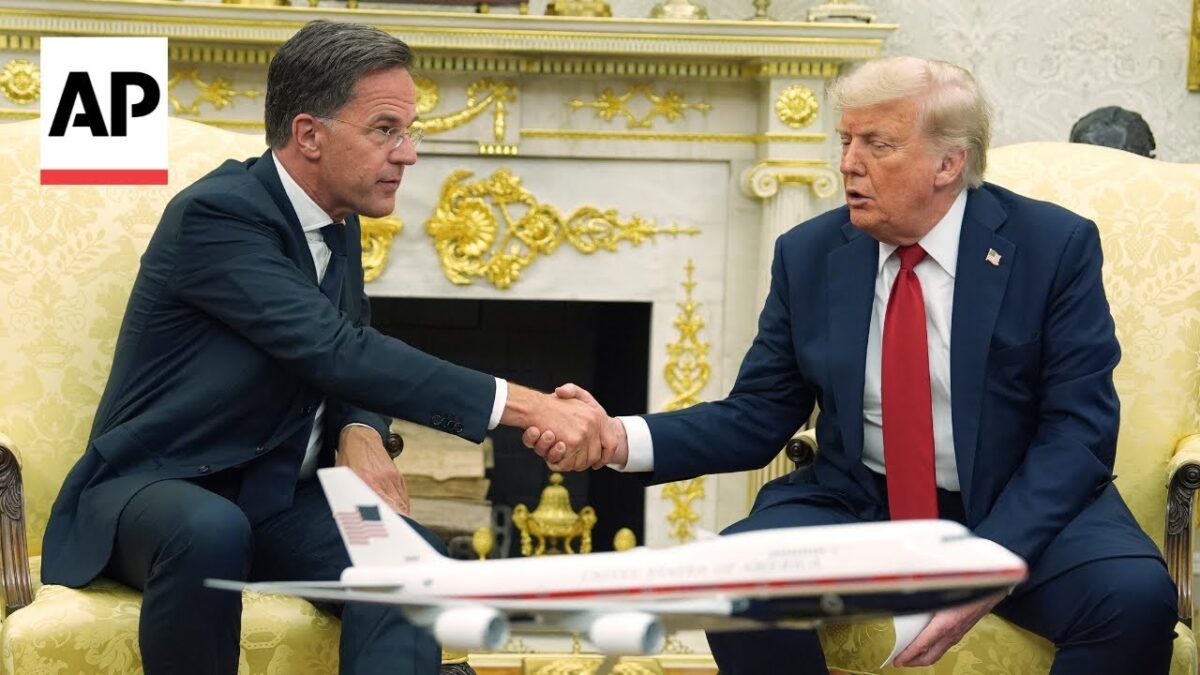 Trump hovorí, že európski spojenci kúpia americkú vojenskú techniku a presunú ju na Ukrajinu