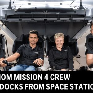 Posádka misie Axiom 4 sa odpojuje od vesmírnej stanice a začína návrat na Zem
