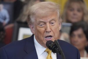 D. Trumpovi diagnostikovali chronickú žilovú nedostatočnosť.