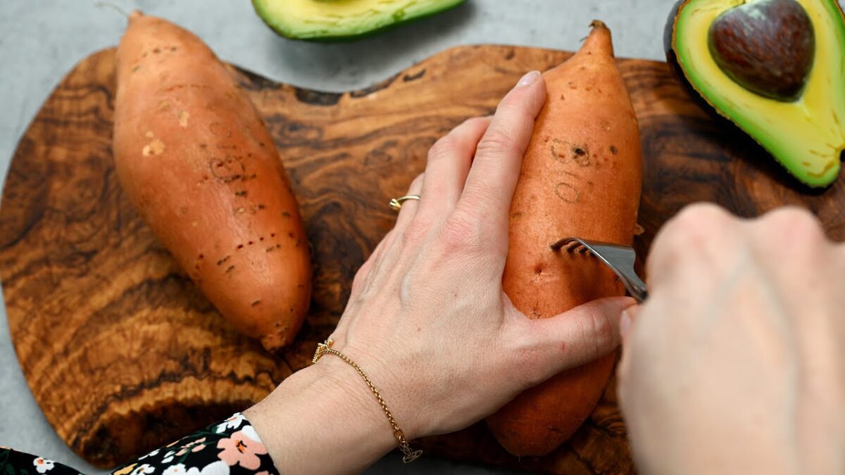 Podľa tohto chutného receptu si sladké zemiaky zamilujú aj deti! Podľa tohto chutného receptu si sladké zemiaky zamilujú aj deti! Jednoduchý recept