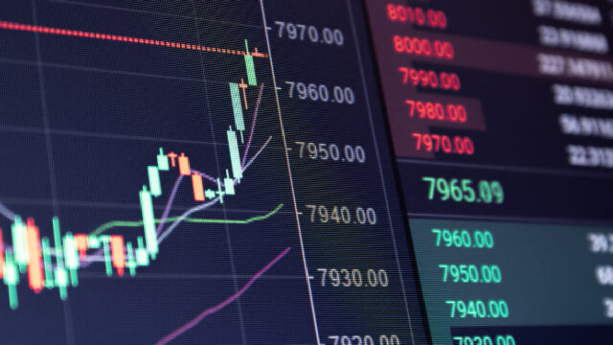Americký akciový trh stúpol, technologický Nasdaq dosiahol ďalší rekord