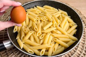 Cestoviny s vajíčkom rýchlo a chutne.