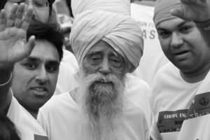 Zomrel Fauja Singh, najstarší vytrvalostný bežec planéty (†114).