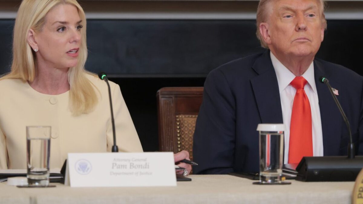 Trumpa trápi posadnutosť MAGA „chlapíkom, ktorý nikdy nezomrel, Jeffreym Epsteinom“