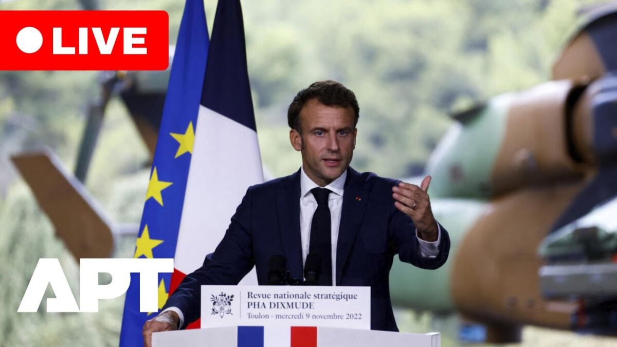 Macron oslovil francúzske vojská pred Bastille Day