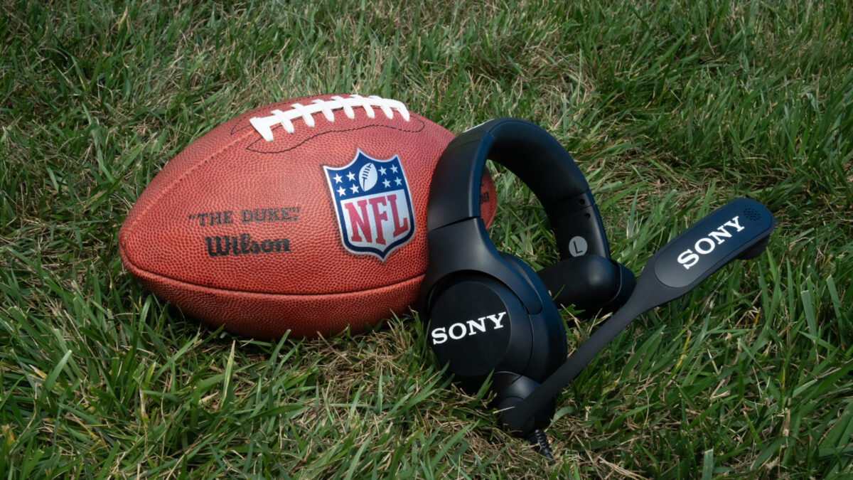 Chváľte sa: Sony WH-1000XM6 používajú technológiu ako headsety NFL trénerov