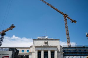 Trump proti Powellovi: Menová politika by mohla závisieť od rekonštrukcie kancel...