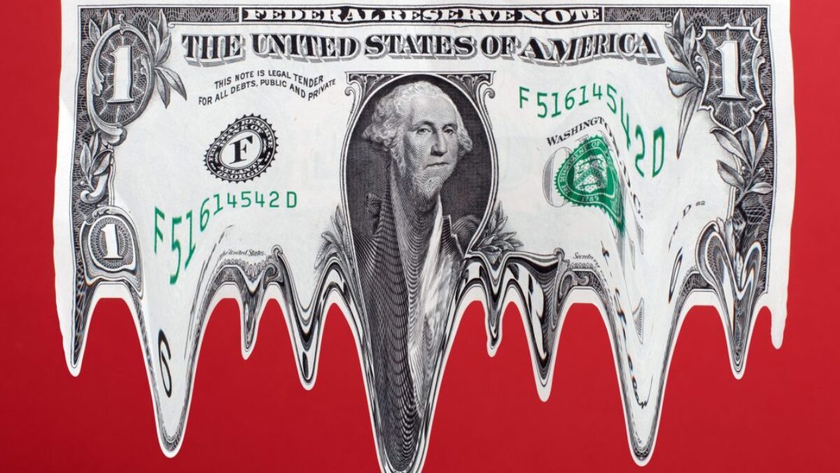 Bývalý predstaviteľ MMF: USA riskujú finančnú krízu pred voľbami do Kongresu