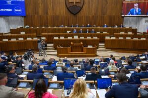 Rezort vnútra chce transparentnejšie financovanie strán